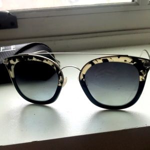 Tortoise shell and wire rimmed sunglasses
